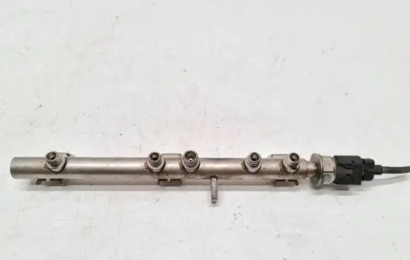 BMW 1 E81 E87 Fuel main line pipe 75373195