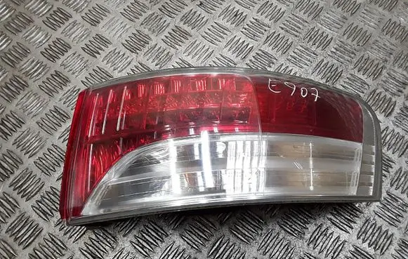 Toyota Avensis T270 Rear/tail lights 0520
