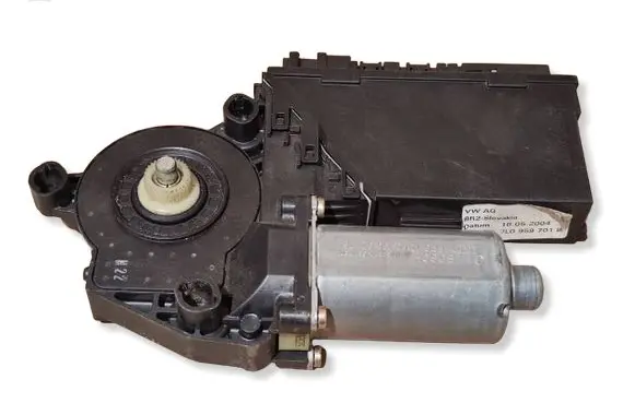 Volkswagen Touareg I Front door window regulator motor 05074320 3D1959793B