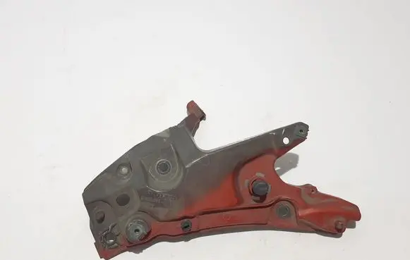 Volvo V60 Fender mounting bracket 31468231