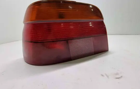 BMW 5 E39 Rear/tail lights 8358031 2VP00724001