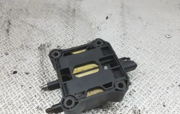 Chrysler Neon I High voltage ignition coil 05269670