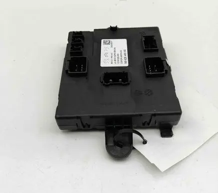 Peugeot 3008 III Central body control module 9862848080