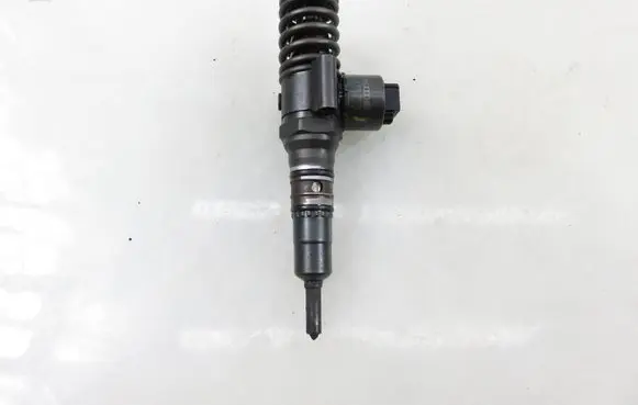 Volkswagen Touran I Fuel injector 0414720404 03G130073G