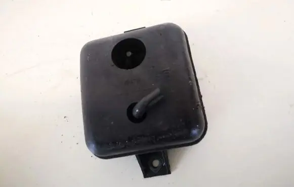 Vacuum air tank