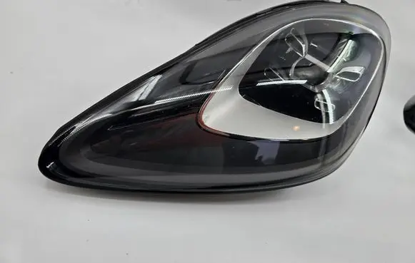 Porsche Cayenne (9Y0 9Y3) Headlight/headlamp 9y0941033t