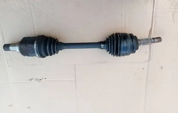 Toyota Avensis T220 Front driveshaft 0000