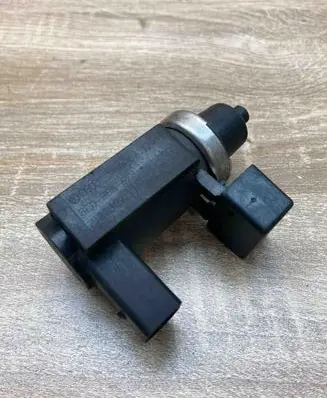 Audi A4 S4 B5 8D Turbo solenoid valve 8E0906628 72290333