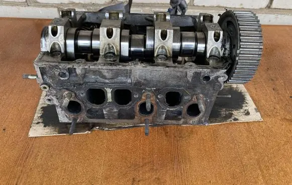 Seat Ibiza III (6L) Engine head 045103373