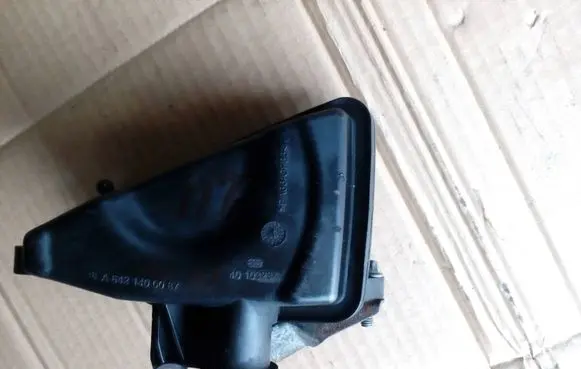 Mercedes-Benz E W211 Intake resonator A6421400087 4010323A