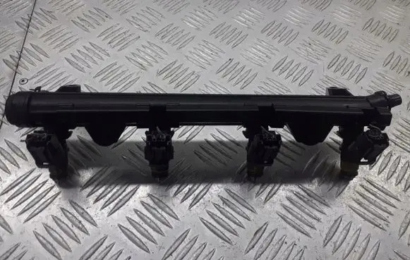 Volkswagen Polo IV 9N3 Fuel main line pipe 036971824A