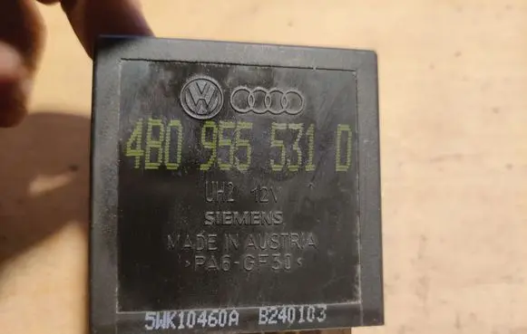 Audi A6 S6 C5 4B Window wiper relay 4B0955531D