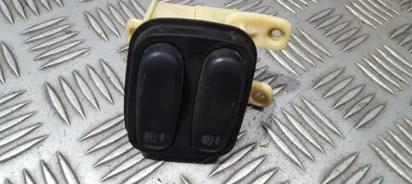 Mazda Xedos 6 Windscreen/window heater switch