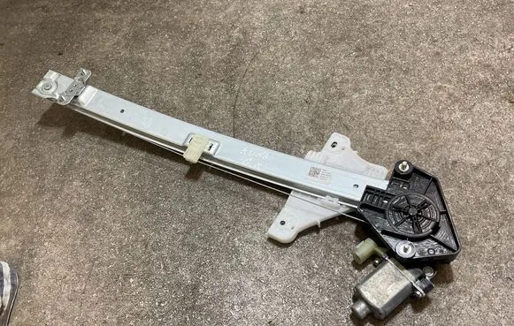 Hyundai Kona II Rear door window regulator with motor 83401BE000