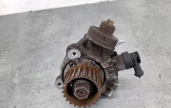 Ford Fiesta Fuel injection high pressure pump