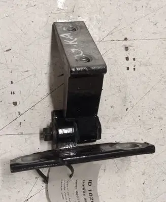 Volvo V60 Rear door lower hinge