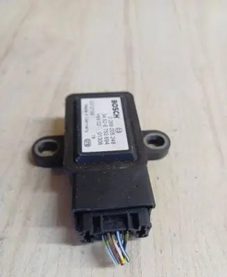 BMW 5 E39 ESP acceleration yaw rate sensor 0265005248 0012799 6753694