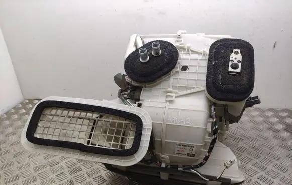 Interior heater climate box assembly