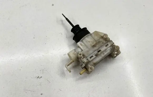 Mercedes-Benz W123 Tailgate/trunk/boot lock/catch/latch