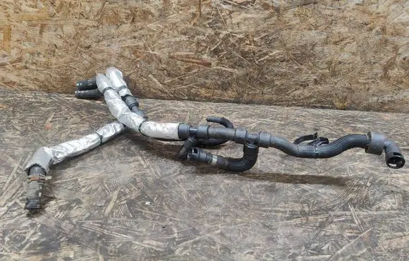 Ford Fusion II Engine coolant pipe/hose