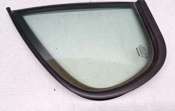 Nissan Primera Rear vent window glass 822722F000 43R007022
