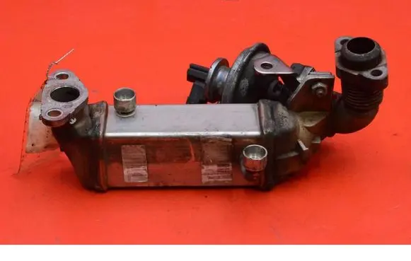 BMW 1 E82 E88 EGR valve cooler 7805189