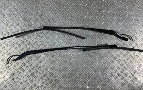 Opel Combo E Front wiper blade arm