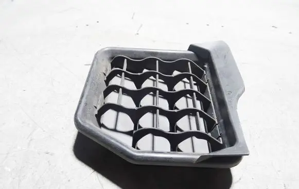 Volkswagen Scirocco Quarter panel pressure vent 1K0819466B