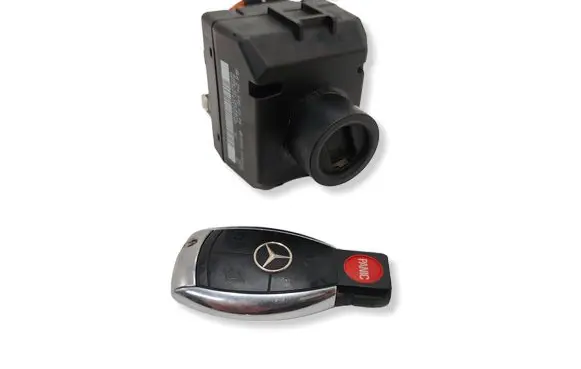 Mercedes-Benz S W221 Ignition lock A2165450508 3332010202 8013507431706169