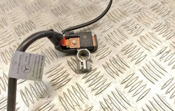 Mercedes-Benz C W204 Negative earth cable (battery) A2045421418