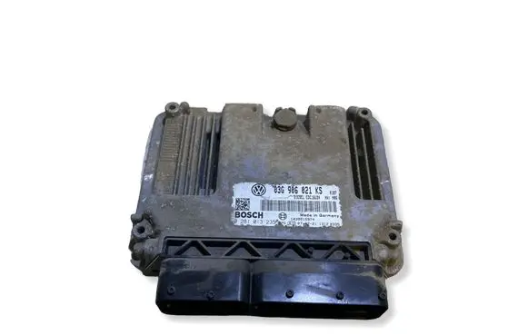 Volkswagen Golf Plus Engine control unit/module 03G906021KS 1039S15974 0281013235
