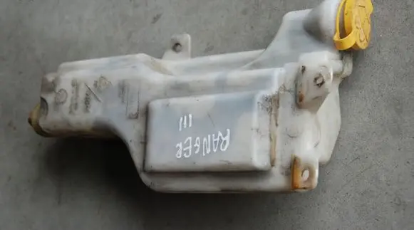 Ford Ranger Lamp washer fluid tank 