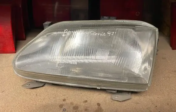 Renault Megane I Headlight/headlamp