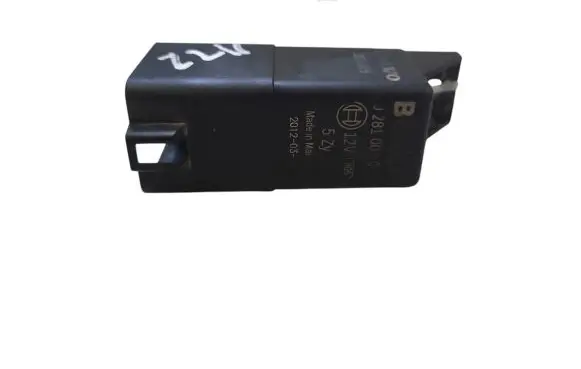Volvo V40 Glow plug pre-heat relay 0281003047 31342686