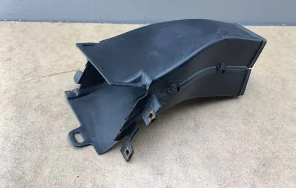 BMW 7 E38 Air intake duct part 8150764 51118150764