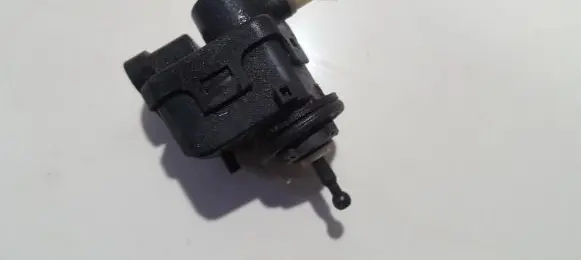 Headlight level adjustment motor