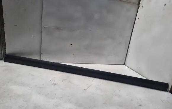 Volvo V50 Front door trim (molding) 30661448