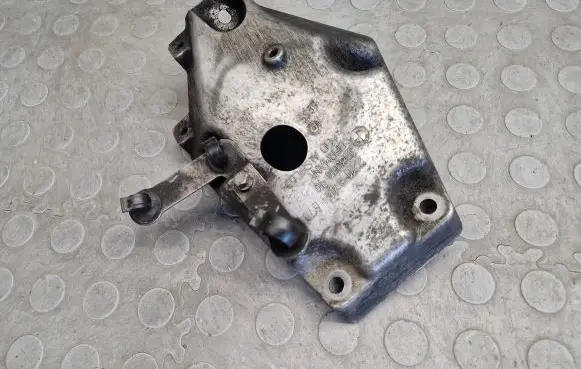 BMW X3 E83 Engine mounting bracket 3451673