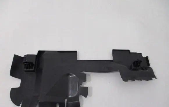 Peugeot 308 Intercooler air guide/duct channel 9818196180