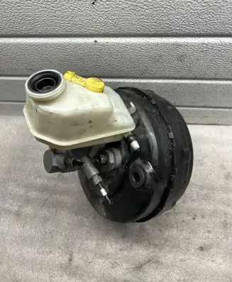 Opel Insignia A Brake booster 13228187AX