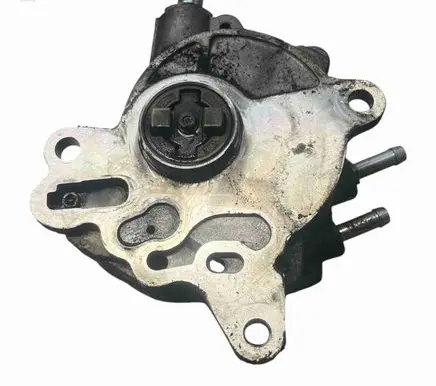 Volkswagen Golf V Vacuum pump 03G145209