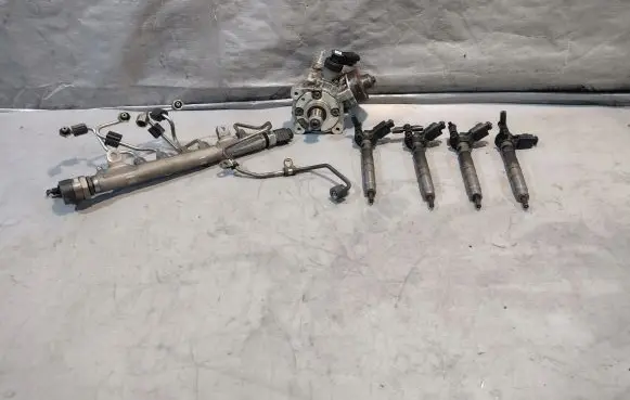 Volkswagen PASSAT B6 Fuel injection system set 03L130755