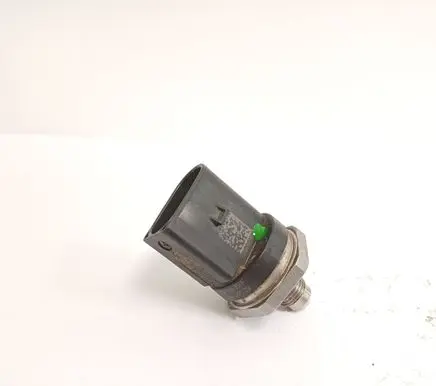 Volkswagen Tiguan Fuel pressure sensor 06J906051F 0261545079