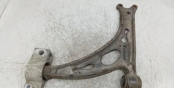 Volkswagen Touran I Front lower control arm/wishbone