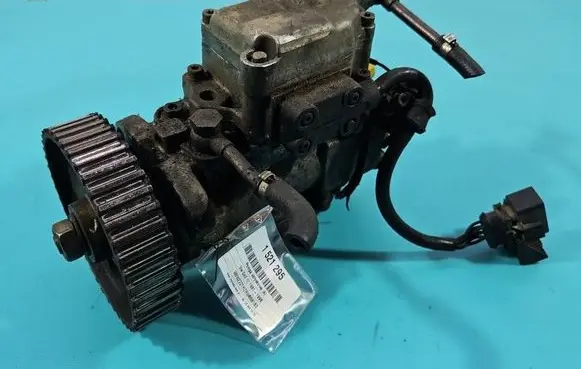 Volkswagen Golf III Fuel injection high pressure pump 0460404994 IMPRK1521295