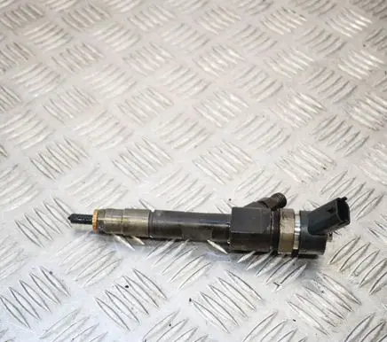 Suzuki Grand Vitara II Fuel injector