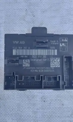 Volkswagen Golf VII Door control unit/module 5Q0959392