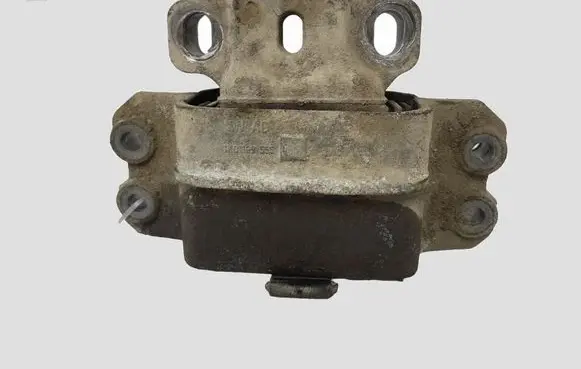 Volkswagen Caddy Engine mount bracket 1K0199555