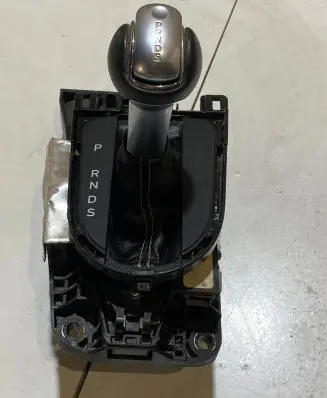 Ford Mustang VI Gear shifter/selector 75G143