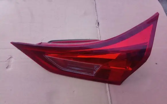 Toyota Auris E180 Tailgate rear/tail lights